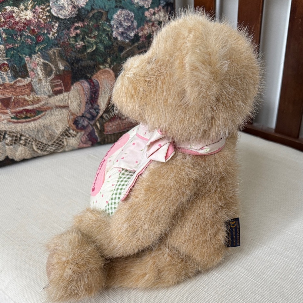 Boyds Plush Teddy Bear with Heart Pillow - Picture 5 of 6